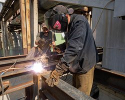 Кабмин расширил критерии бронирования от мобилизации: что изменилось