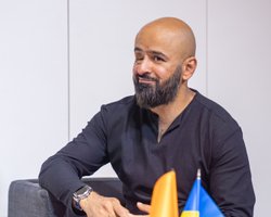 "Почати не з ТЦК": Найєм пропонує не брати на роботу та відключити банківські картки "ухилянтів"