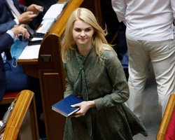 Призывала "валить из Украины": нардеп от "Слуги народа" Анна Колесник сложила мандат