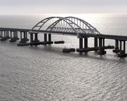 "Нічого не можуть перекинути": експерт розповів про проблеми, які виникли у РФ через удари по Кримському мосту