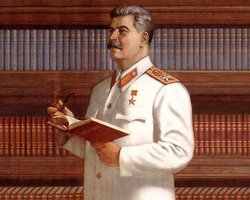 В Тернополе продают тетради с портретами Сталина и Ленина