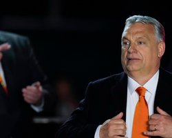 Разрешили поставлять нефть и газ из РФ: Орбан после встречи с Трампом "похвастался" освобождением от санкций США