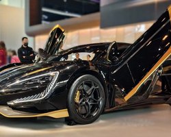Найшвидше у світі: найдорожче китайське авто продали за майже 3 мільйони доларів (фото)