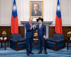 Морская война с Китаем. США обещают Тайваню новое вооружение, что останется Украине?