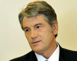 Ющенко поехал на похороны Качиньского на автомобиле