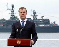 Медведев не приехал в Севастополь из-за газовых вопросов, - СМИ