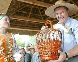 Янукович хочет увидеть губернаторов на Сорочинской ярмарке