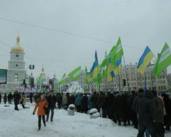 Участникам митинга на Софийской площади платили по 40 гривен, - СМИ