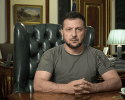 "Не наближайтесь до військових об'єктів": Зеленський відреагував на нові вибухи у Криму (відео)