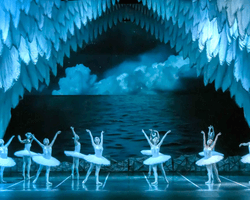 На "радиостанции Судного дня" в РФ заиграло "Лебединое озеро": что произошло