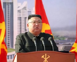 "Застала врасплох": КНДР в конституции определила Южную Корею как "враждебное государство", — AP