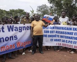 "Ухудшит ситуацию": Минобороны РФ не может заменить ЧВК "Вагнер" в Африке – СМИ