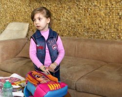 4-летней Алисе с "Азовстали" вернут маму: власти добиваются освобождения пленной украинки