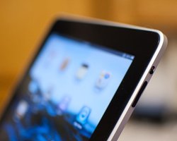 Первым покупателем нового iPad стал австралиец Тарасенко