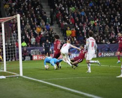 Конфузы продолжаются. "Бавария" чуть не проиграла "Зальцбургу" в 1/8 финала Лиги чемпионов