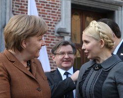 Меркель: Мы прилагаем усилия для выезда Тимошенко в Германию