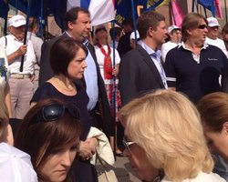 Нардеп Гриневич получила сотрясение мозга во время потасовки в Киевсовете 