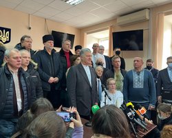 Ареста не будет. Что означает личное обязательство для Петра Порошенко (фото)