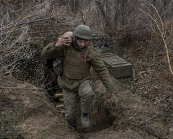 У ВСУ достаточно оружия, но не хватает людей, — NYT