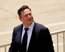 По $1 млн ежедневно: Маск обещает вознаграждение за подписку его петиции