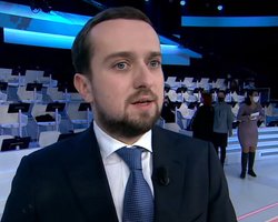 Пока только 600 мобильных бригад и поставки раз в пять дней: Тимошенко приоткрыл логистику вакцинации