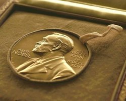 Нобелевскую премию по физике присудили за обнаружение гравитационных волн