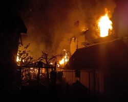 В Одессе "Шахед" попал в многоэтажку, есть погибшие: последствия ночных обстрелов Украины