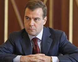 Медведев подтвердил, что прилетит к Януковичу через неделю