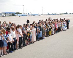 Большой обмен: самолет с украинцами приземлился в "Борисполе"