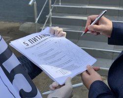 В "Слуге народа" представили первые результаты опроса Зеленского