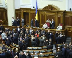 Предложение уйти на перерыв вызвало потасовку в Раде