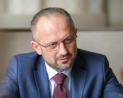 "Война другим способом". Экс-участник ТКГ в Минске заявил о срыве перемирия на Донбассе