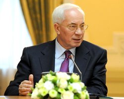 Азаров посоветовал украинцам есть больше морепродуктов