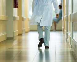 В больницах Киева остается 98 участников акций протеста