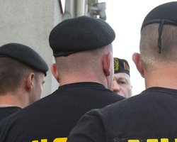 В Беларуси очередь в коммунальном управлении разогнал спецназ