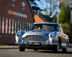 Механик 53 года назад купил авто за 1200 долларов: сейчас оно стоит $1,3 миллиона (фото)