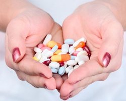 Половина лекарств, продающихся в Украине, неэффективны, - врач