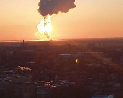 "Шибки повибивало за 7 км": Defense Express про наслідки атаки на аеродром "Енгельс"