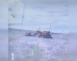 Ховались в трубі: бійці показали дрон на оптоволокні, який підриває окупантів РФ (відео)