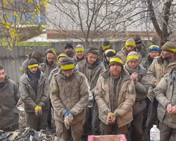 "Нас просто бросили на убой": под Сватово в плен сдались два десятка оккупантов (видео)