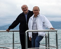 Белорусское поле экспериментов. Как Путин проверяет "красные линии", подставляя Лукашенко