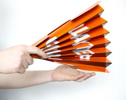 К матчу с Динамо Шахтер выпустил специальные веера