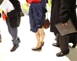 Безработных обязали отчитываться о зарубежных поездках