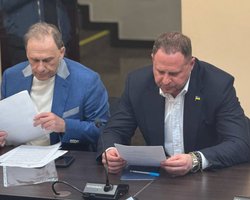 СМИ заметили дорогие часы у Ермака на суде: сколько тысяч он носит на руке