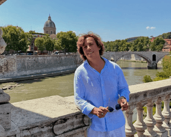 "Даже без акцента": Галкин снова спел на украинском (видео)