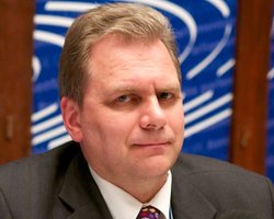 Стало известно, кто будет докладчиком в ПАСЕ по украинскому закону об образовании