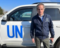 Глава МАГАТЭ впервые после подрыва Каховской ГЭС приехал на оккупированную ЗАЭС (фото)