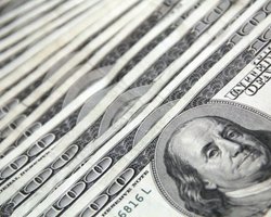 Долар знову зростає: яким буде курс валют 19 січня