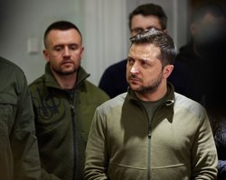 Третий год вторжения: какие политические риски ждут Украину и будет ли легитимной власть