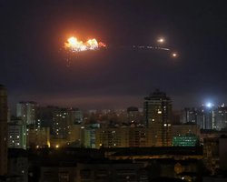 РФ атакує Україну дронами: в Одесі вибухи,  через удар по авто "Чернігівобленерго" є загиблий (фото)